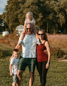 bob-klem-and-family-outdoors